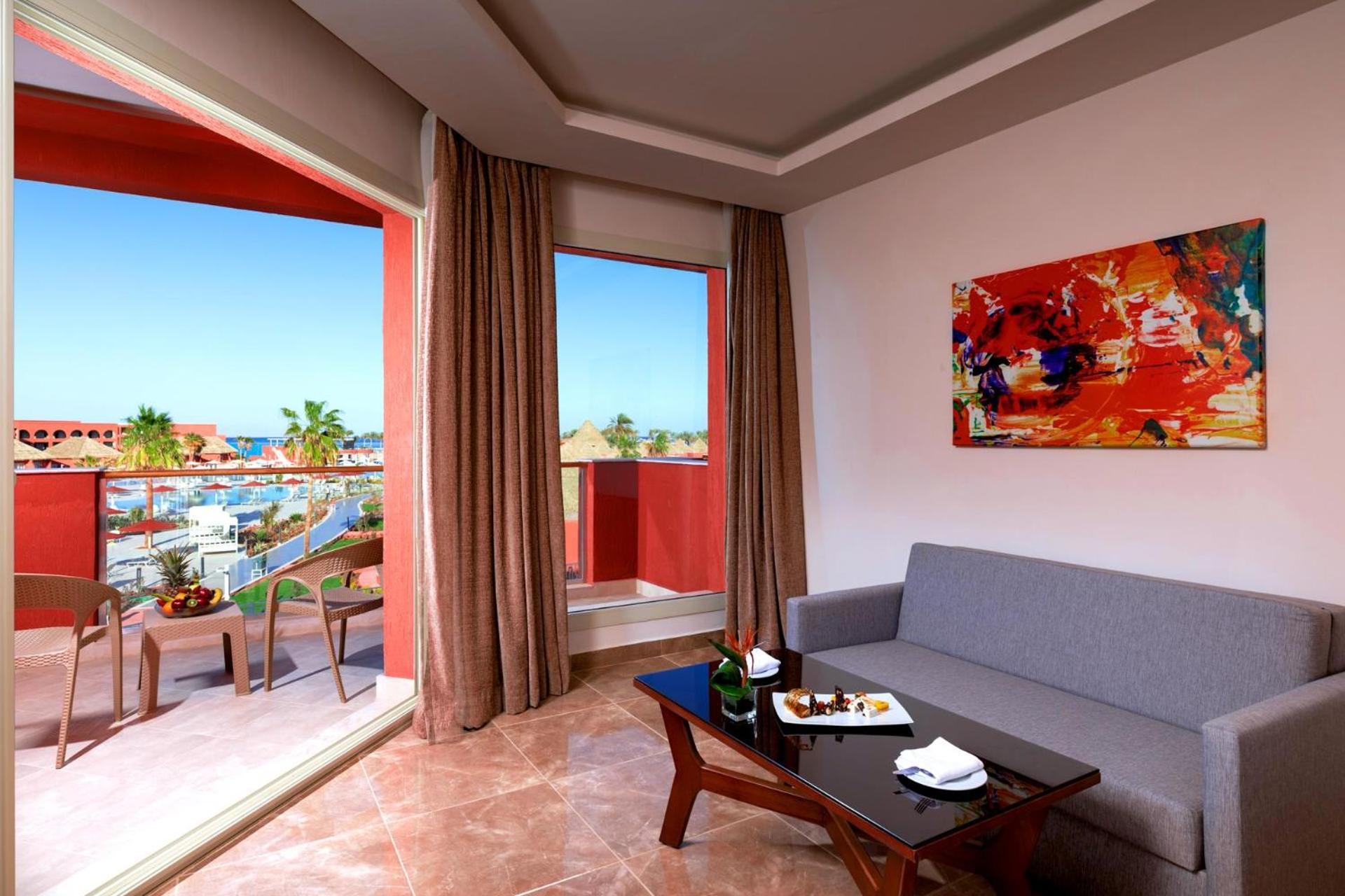 Pickalbatros Laguna Vista Aqua Park Sharm el-Sheikh Ngoại thất bức ảnh A balcony in a room at the resort