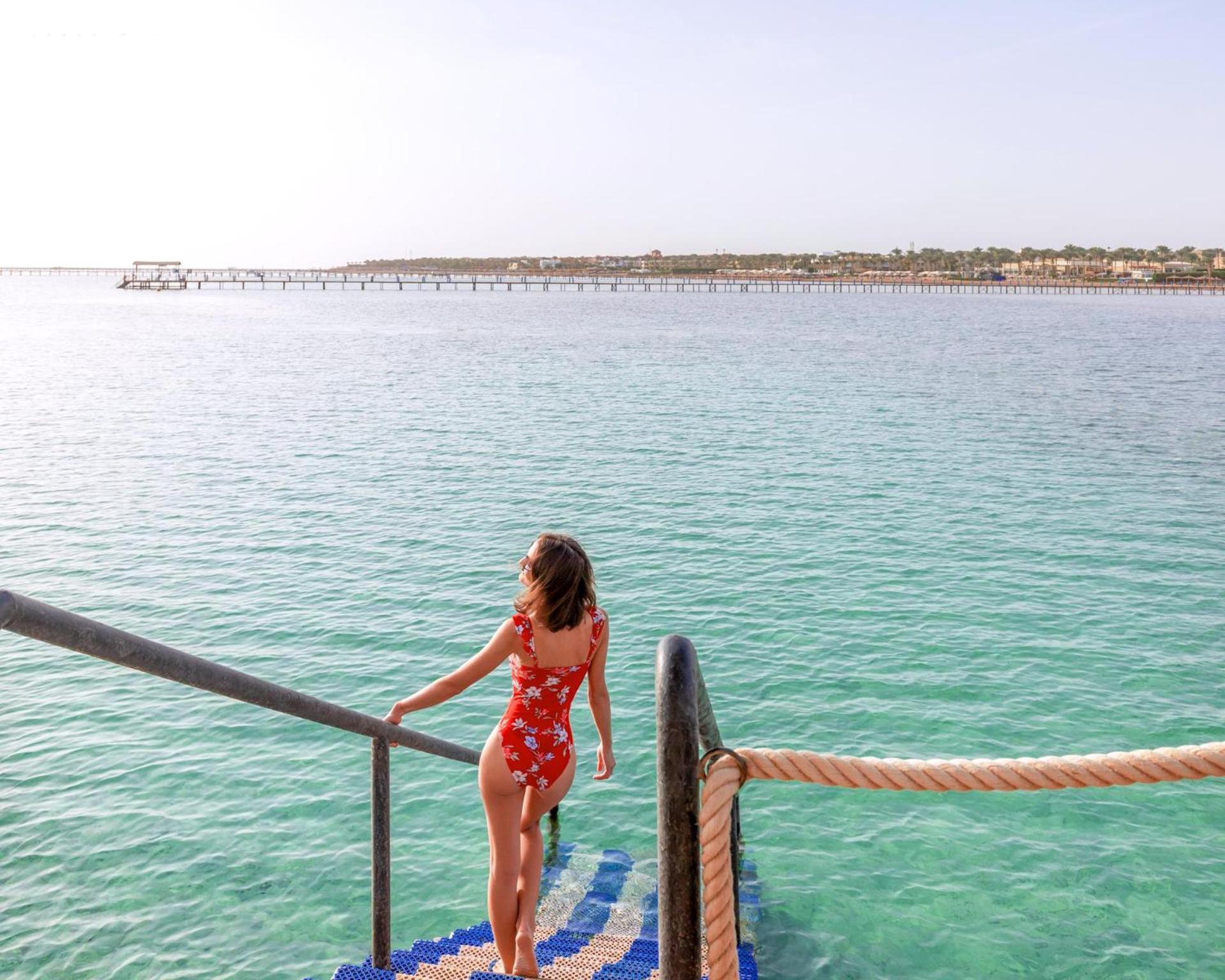 Pickalbatros Laguna Vista Aqua Park Sharm el-Sheikh Ngoại thất bức ảnh The pier of the island